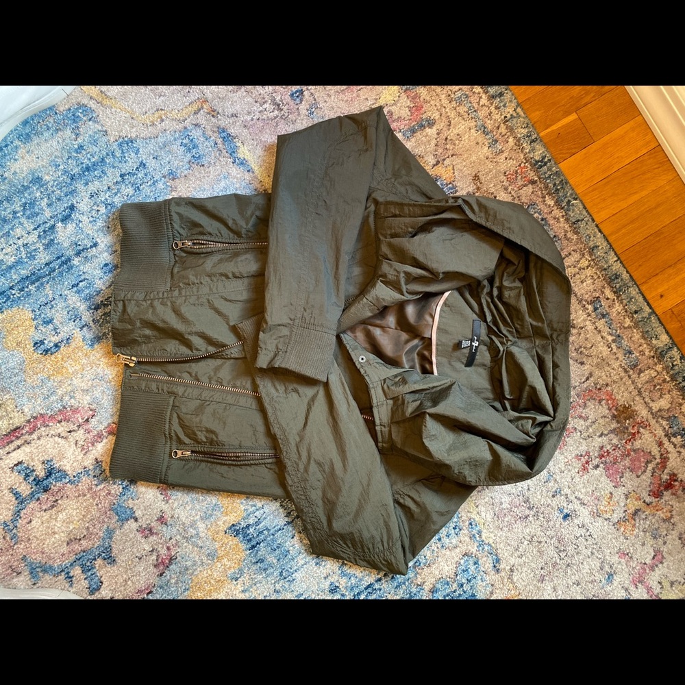 7 for all Mankind army green Bomber jacket with half-hood. Super cute! size M